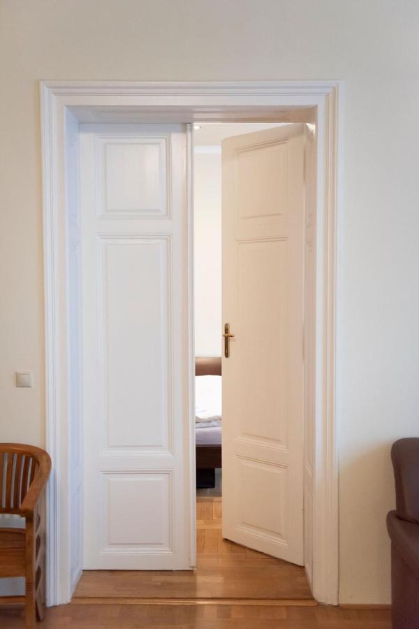 Velky Apartman Bratislava Bagian luar foto