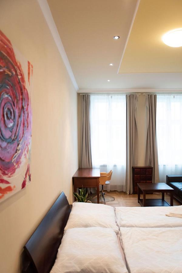 Velky Apartman Bratislava Bagian luar foto