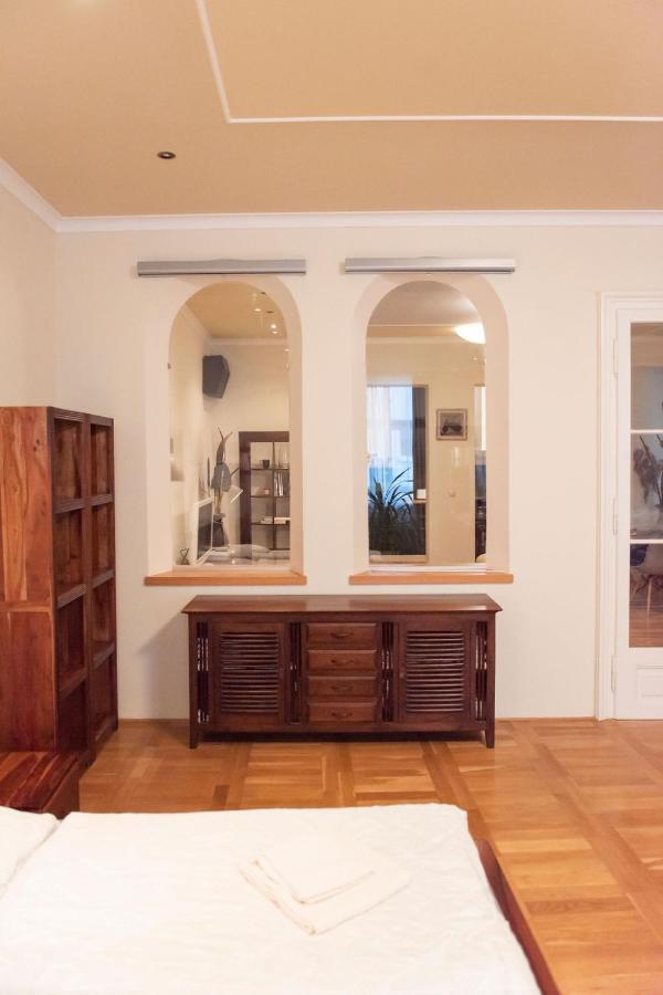 Velky Apartman Bratislava Bagian luar foto