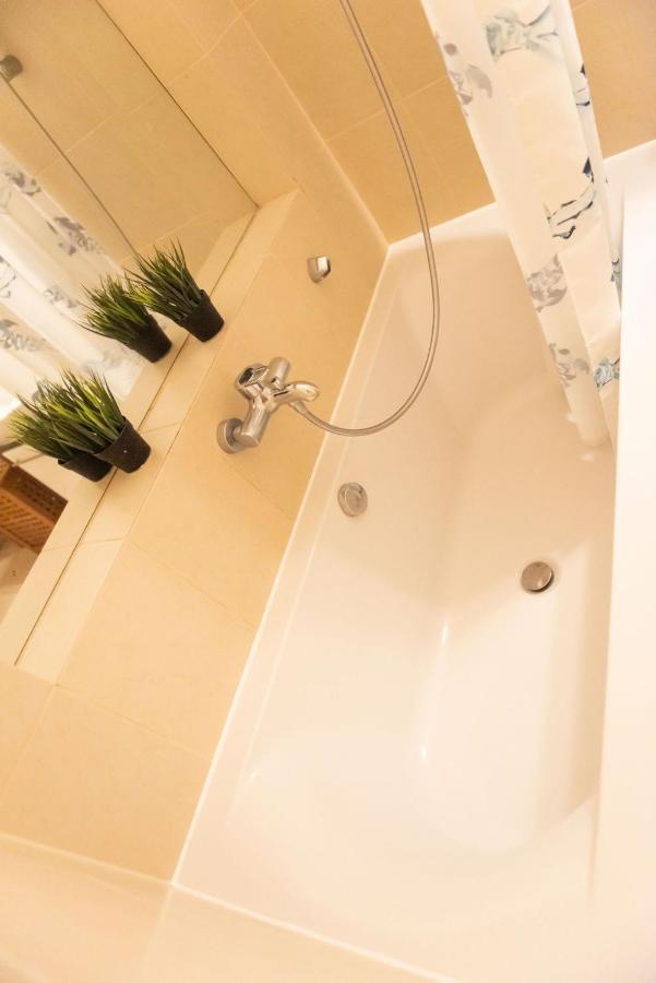 Velky Apartman Bratislava Bagian luar foto
